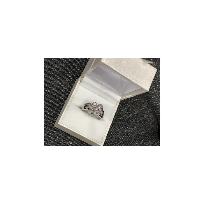 925 Sterling Silver CZ Ring Size 8