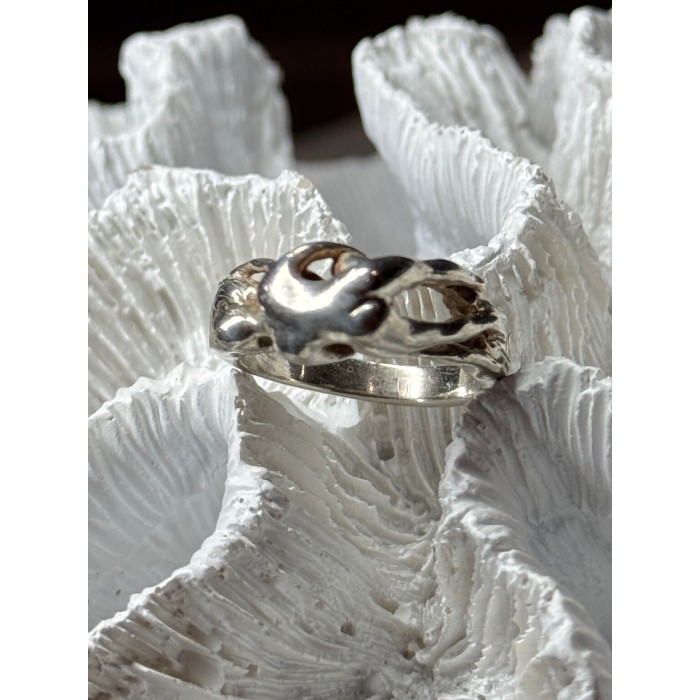 925 Sterling Silver Kamasutra Ring Size 6.5